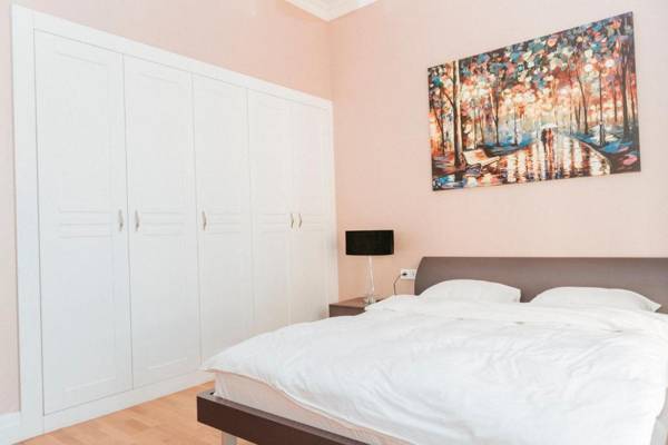 Central Deluxe Apartments