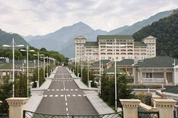 Qafqaz Riverside Hotel