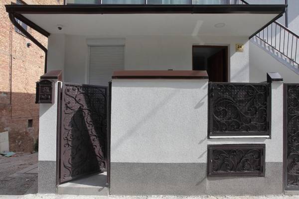 Deluxe Bellevue Apartments