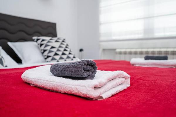 Bright 1BDR Apartment in the City Center