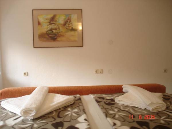 Green River Apartment