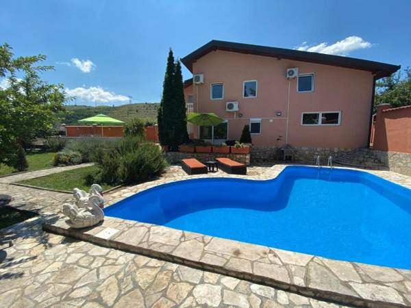 Private Riverside Villa Silvia