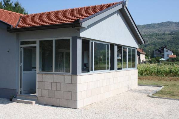 KUĆA ZA ODMOR KIARA