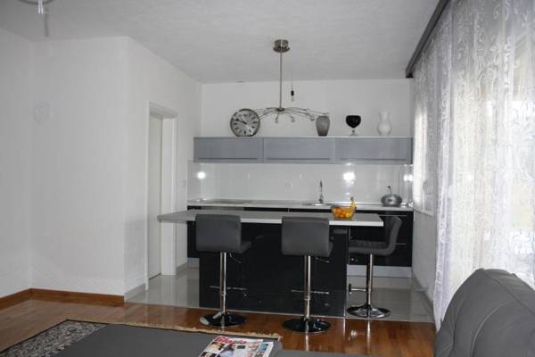 KUĆA ZA ODMOR KIARA