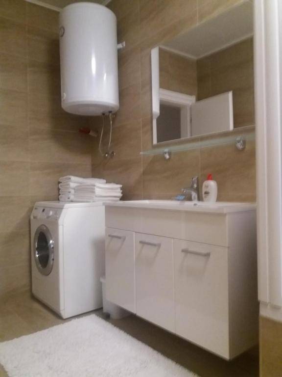 Apartmani Jasmina 2