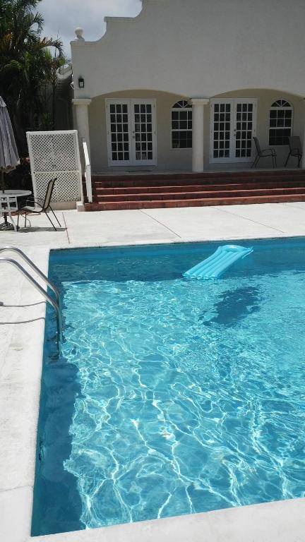 1002 Crystal Court Condominiums