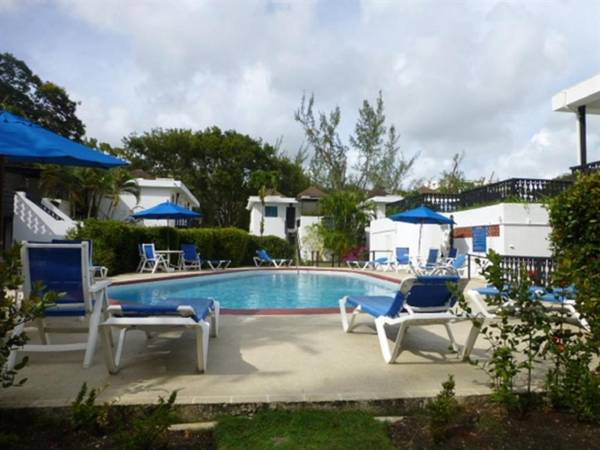 Rockley Golf Club 2 bed 2 bath Pool Tennis Golf Bar & Restaurant!