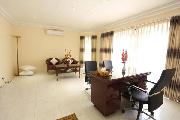 Workspace - Eastern House - Peaceful Living at Diplomatic Zone