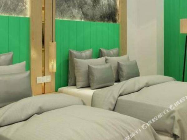 Grace Cox Smart Hotel