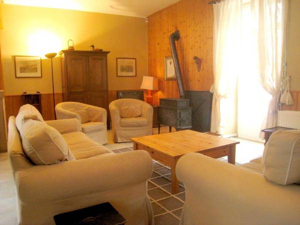 The right wing of the castle of Roumont