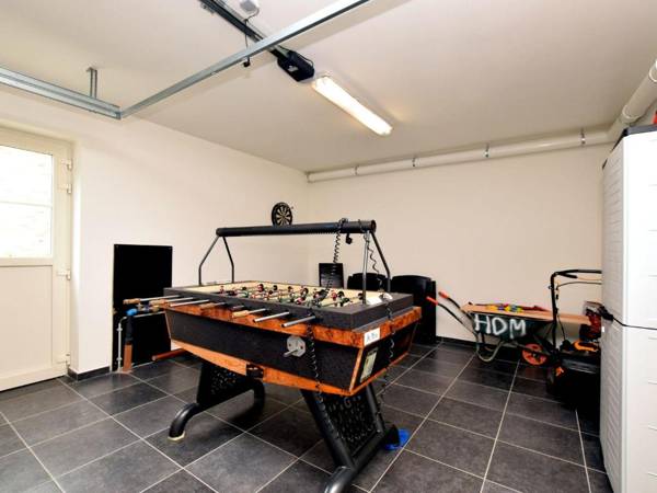 Modern Holiday Home in Hastiere near Forest