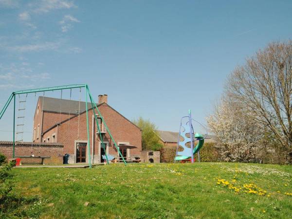 With caves of Hotton L' Ourthe and Durbuy nearby rejoice amid the nature here