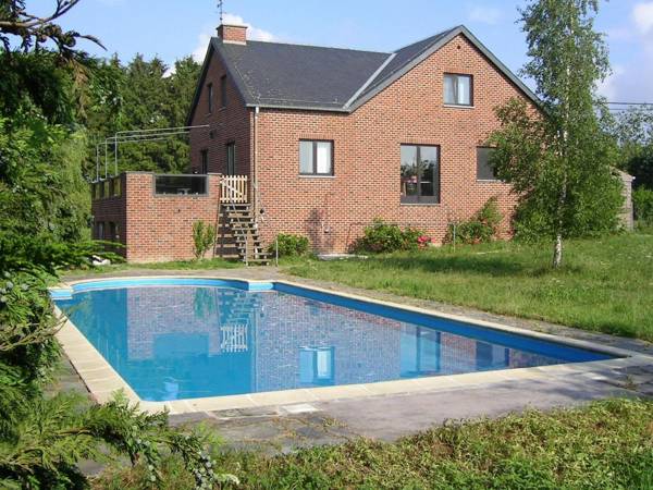 A little paradise for lovers of peacewith swimming pool sauna and whirl pool.