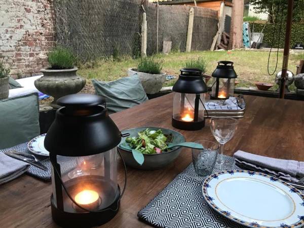 Design family 2-Bedroom House & Garden