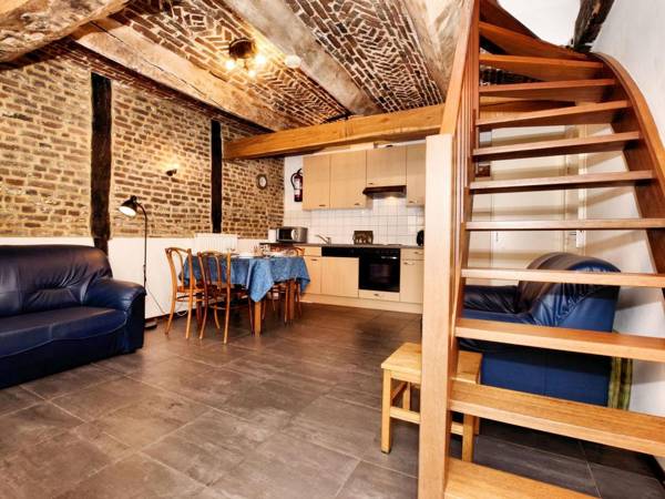 Pleasing Holiday Home in Richelle with Garden Terrace BBQ