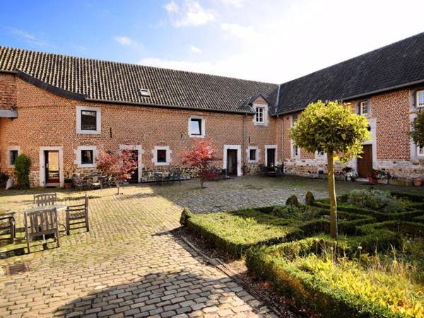 Spacious Holiday Home in Richelle with Private Terrace