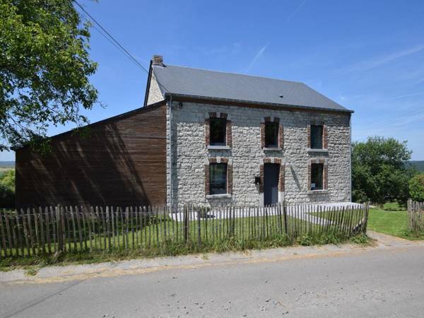 Cottage with a beautiful view of the surrounding landscape