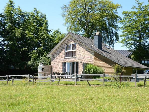 Picture-perfect Holiday Home in Sourbrodt with Garden BBQ
