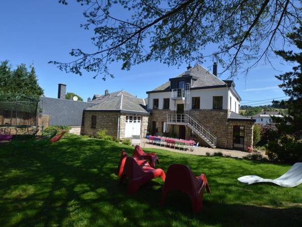 Large luxury holiday villa for large groups with sauna and fitness