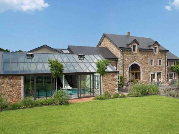 Impressive Holiday Home in Theux with 2 Relaxation Areas & Steam Bath