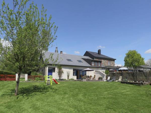 Cushy Holiday Home in La Roche en Ardenne with Fenced Garden