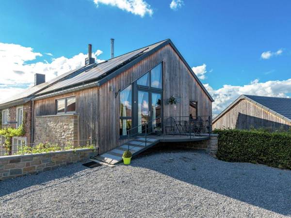 Quaint Holiday Home in La Roche-en-Ardenne with Garden