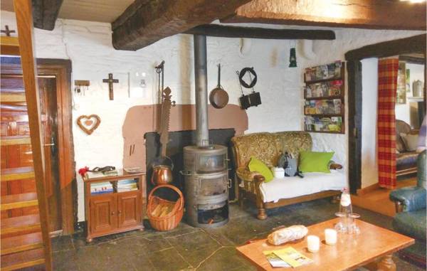 Holiday home Burg-Reuland with a Fireplace 186