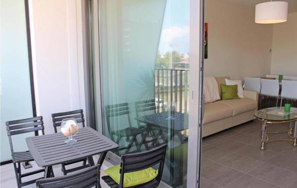 Apartment Crystal 06