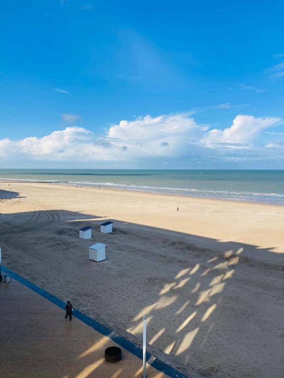 SEAVIEW Studio OOSTENDE - Type BREDA - with separate sleeping corner - 4p - direct seaview beachfront