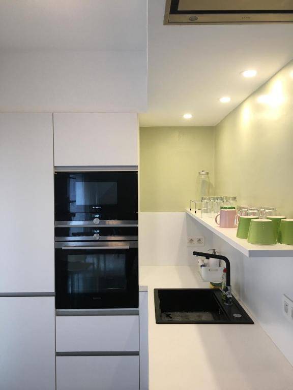 Studio Poppies balcony free Parking