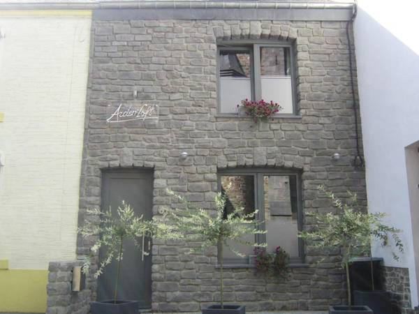 Pleasing Holiday Home in Awenne with Terrace