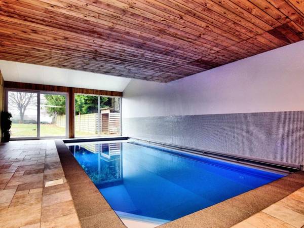 Unique holiday home with pool near park and ski area