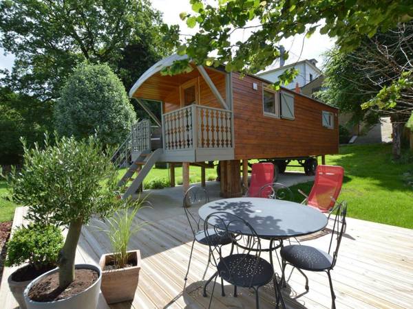 Charming Holiday Home in Malmedy with Sauna Terrace BBQ