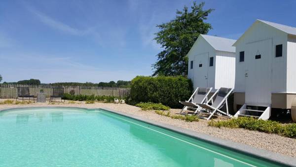 Casa-Cosi tourist & business flats with reserved parking and private terraces in shared garden with seasonal pool and sauna included