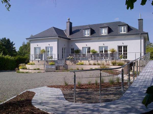 Luxurious villa with indoor heated swimming pool and sauna in the Libin region