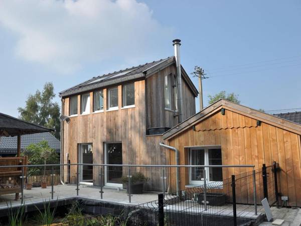 Spacious Chalet in Jalhay with Jacuzzi