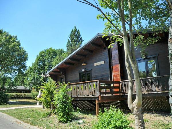 Inviting Holiday Home a drive from Cave of Lorette Namur and Parc Naturel Rgional des Ardennes