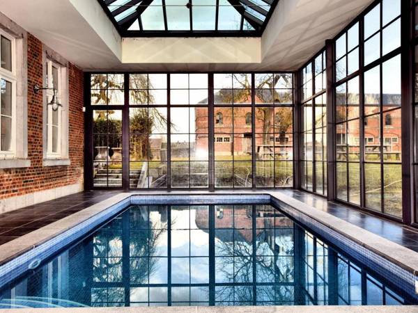 Luxurious Mansion in Houyet with Sauna
