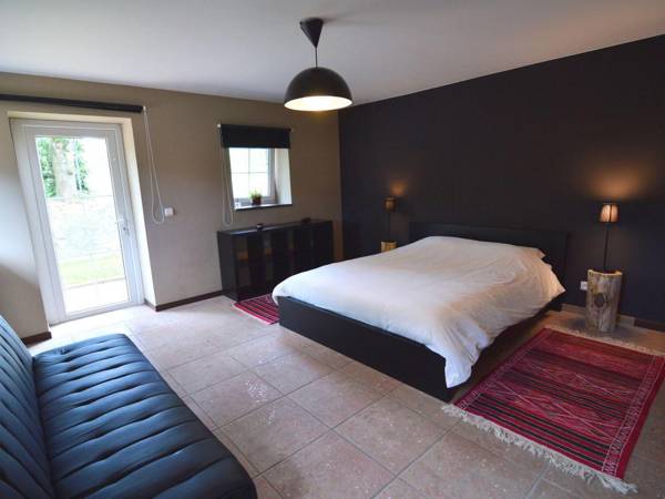 Nice house with swimming pool pleasantly renovated.