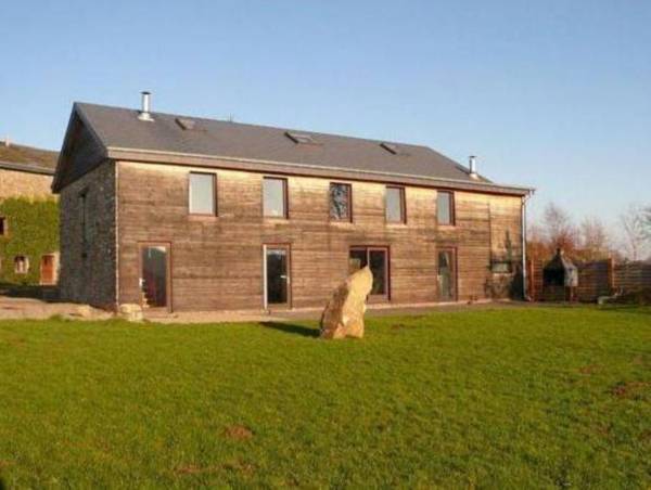 Quaint Cottage In Petite Langlire With Jacuzzi