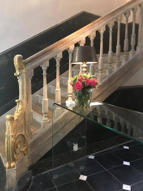 Ganda Rooms & Suites