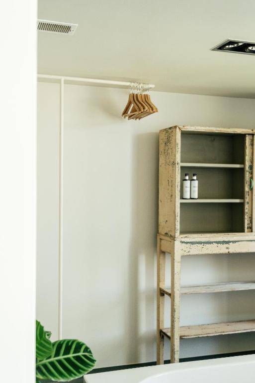 Chambre d'Amis by Alix