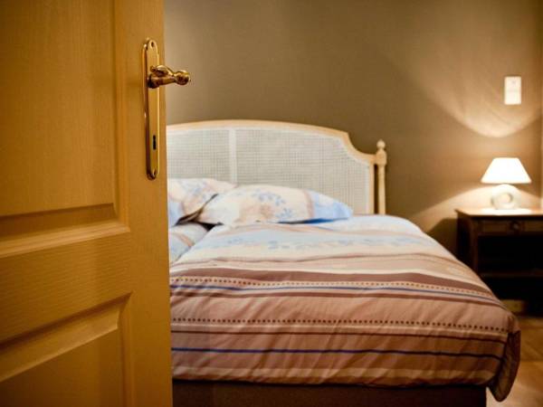 Modern Holiday Home in Stavelot with Fireplace