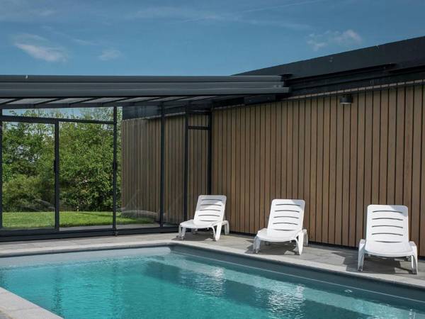 Ardennes holiday home with seasonal private pool sauna