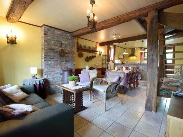 Appealing Holiday Home in Durbuy Ardennes with Terrace BBQ