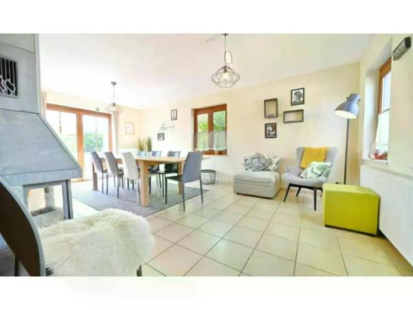 For a leisurely and laid-back experience a lovely holiday home to keep you warm!!