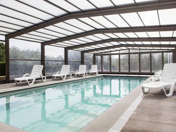 Free Stat Ande luxury villa with swimming pool and sauna