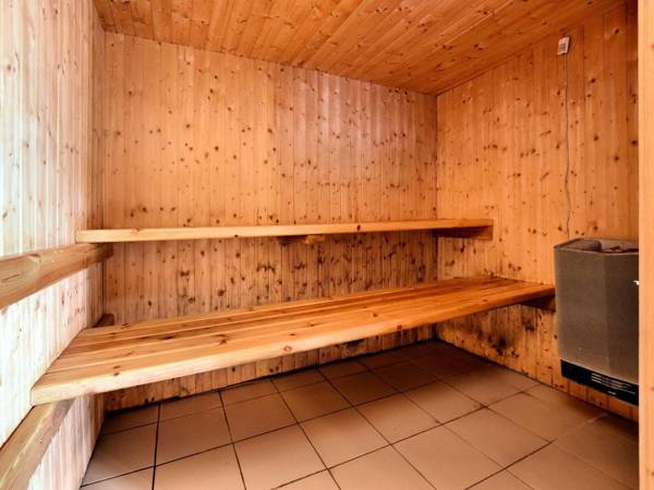 Free Stat Ande luxury villa with swimming pool and sauna