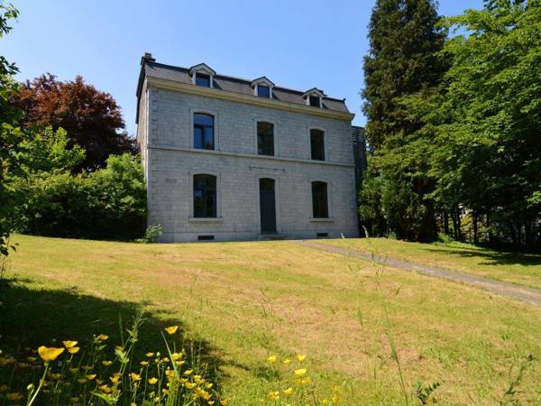 Lavish Holiday Home in Durbuy with Garden
