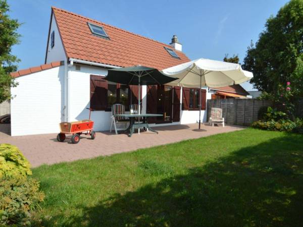 Cosy fisherman's house ideally located for coastal walking and cycling tours